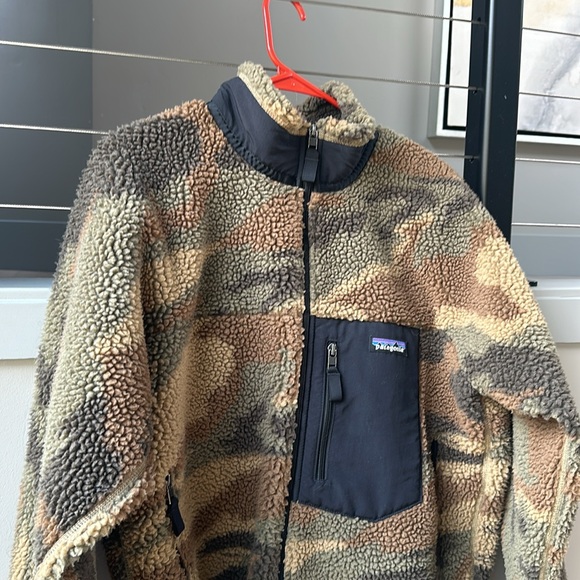 Patagonia Men’s Retro Pile Fleece Camo size Medium - Picture 3 of 4